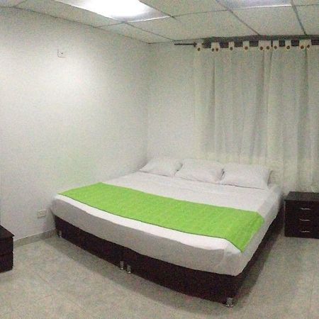 Hostal Deluxe Santander. Manizales Ngoại thất bức ảnh