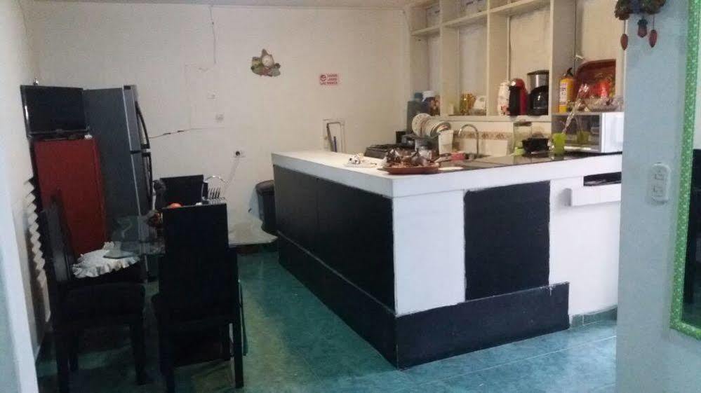 Hostal Deluxe Santander. Manizales Ngoại thất bức ảnh