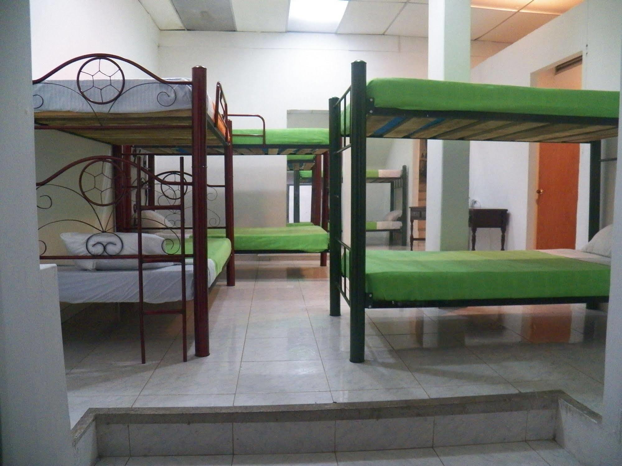 Hostal Deluxe Santander. Manizales Ngoại thất bức ảnh