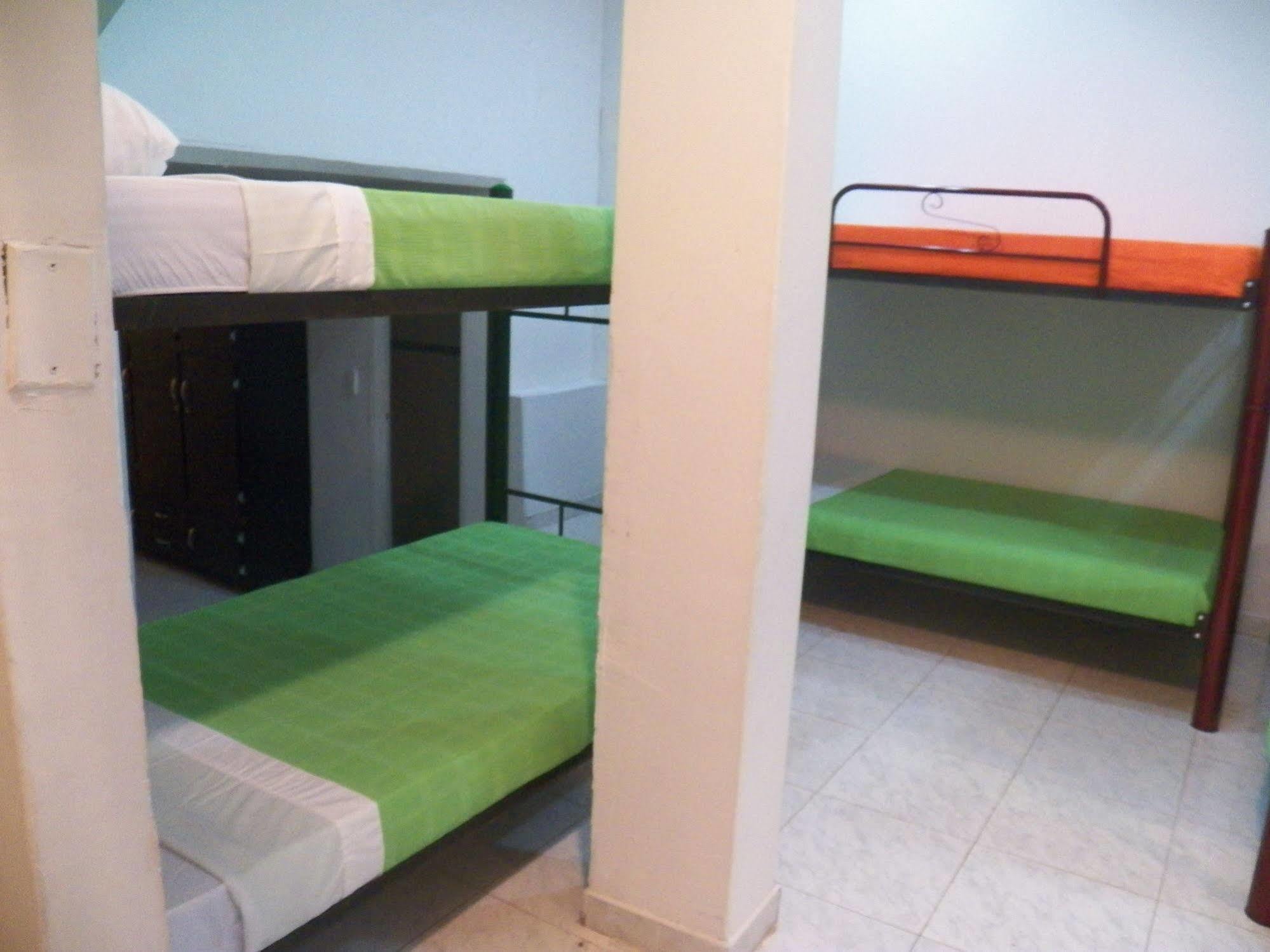 Hostal Deluxe Santander. Manizales Ngoại thất bức ảnh