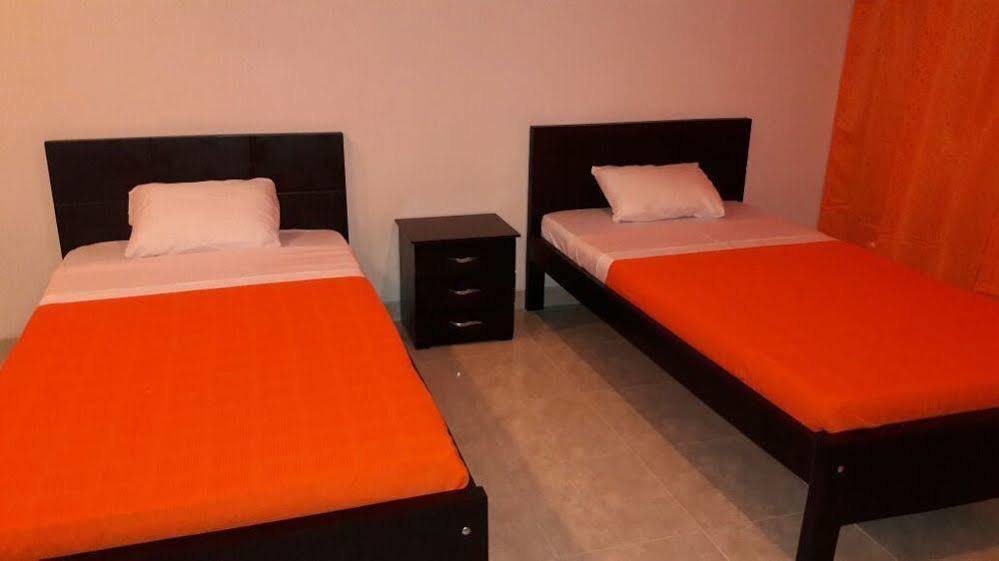 Hostal Deluxe Santander. Manizales Ngoại thất bức ảnh